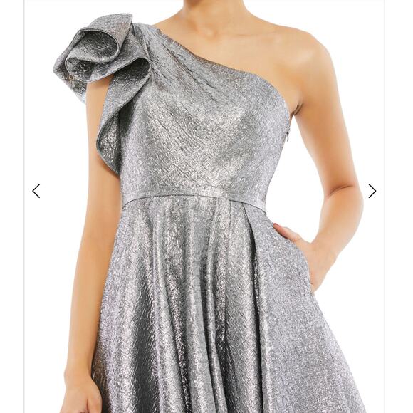 Mac Duggal NWT Brocade Silver One Shoulder Bow Midi Dress Size 14 Fit & Flare - Picture 2 of 8